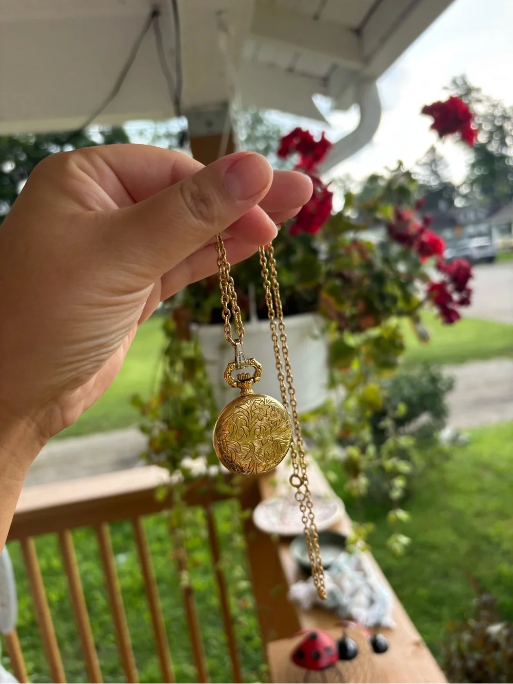 N/A vintage gold